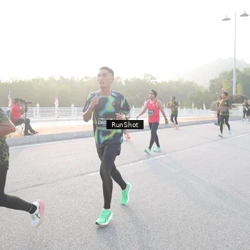 Runner Photo 6830159