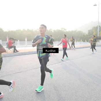 Runner Photo 6830170