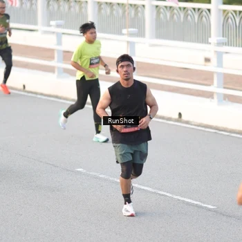 Runner Photo 6830195