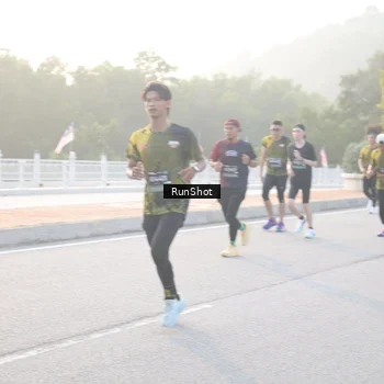 Runner Photo 6830210