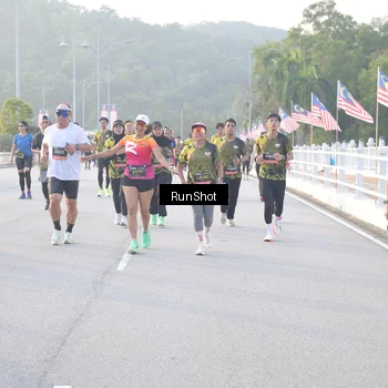 Runner Photo 6830230
