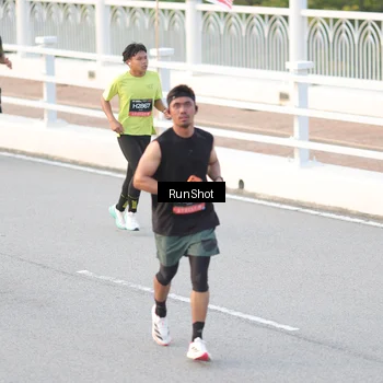 Runner Photo 6830237