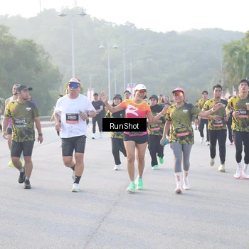 Runner Photo 6830245
