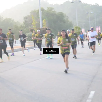 Runner Photo 6830249