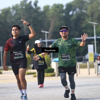 Runner Photo 6830265
