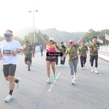 Runner Photo 6830321