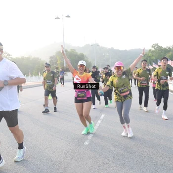 Runner Photo 6830322