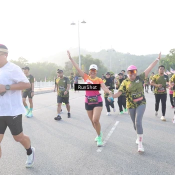 Runner Photo 6830324