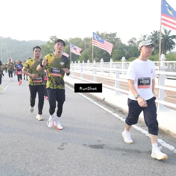 Runner Photo 6830353