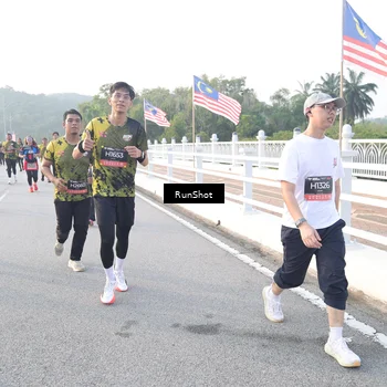 Runner Photo 6830361