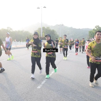 Runner Photo 6830362