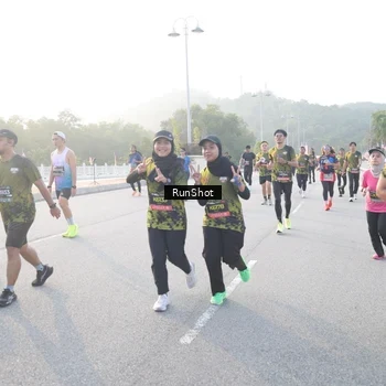 Runner Photo 6830372
