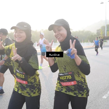 Runner Photo 6830403