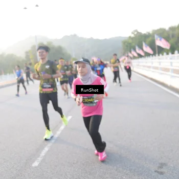 Runner Photo 6830406
