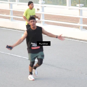 Runner Photo 6830411