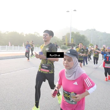 Runner Photo 6830421