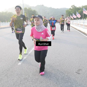 Runner Photo 6830424