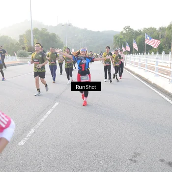Runner Photo 6830435