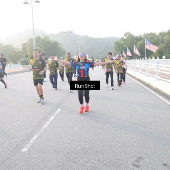 Runner Photo 6830439