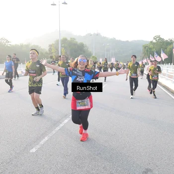 Runner Photo 6830453