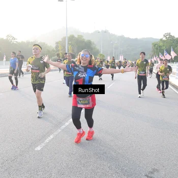 Runner Photo 6830463
