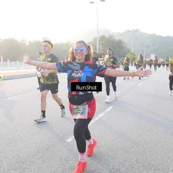 Runner Photo 6830472