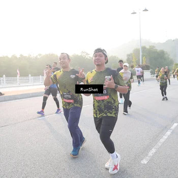 Runner Photo 6830513