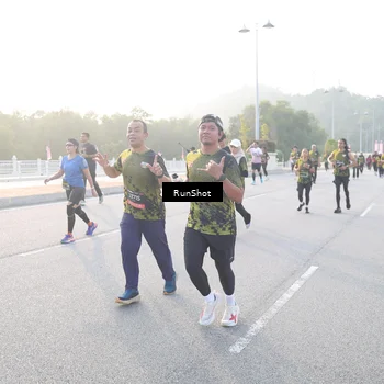 Runner Photo 6830515