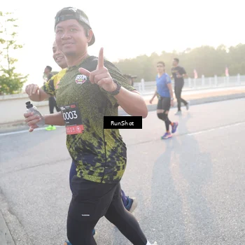 Runner Photo 6830541