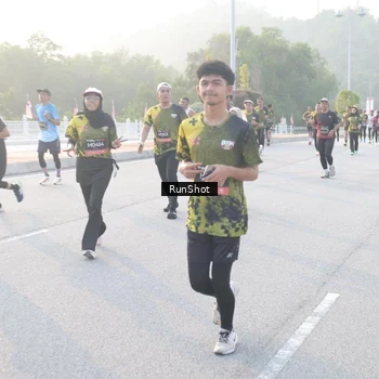 Runner Photo 6830712