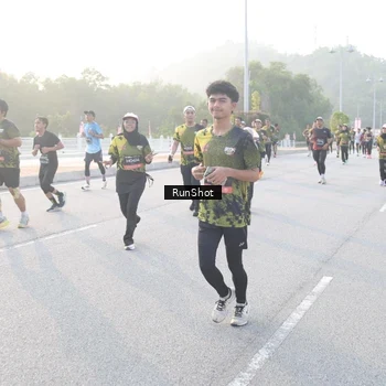 Runner Photo 6830718