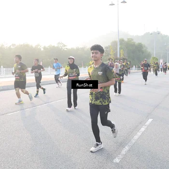 Runner Photo 6830724
