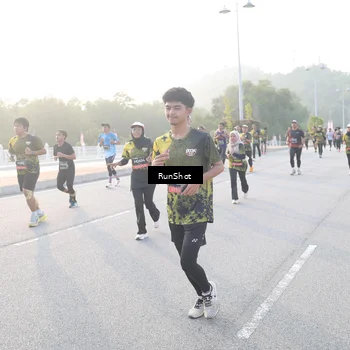 Runner Photo 6830725