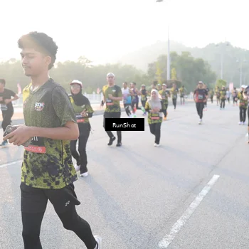 Runner Photo 6830733