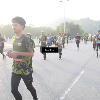 Runner Photo 6830738