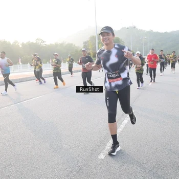 Runner Photo 6830811