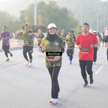Runner Photo 6830835