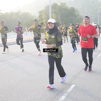 Runner Photo 6830852