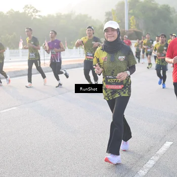 Runner Photo 6830868