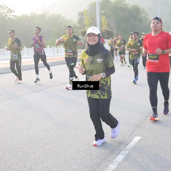 Runner Photo 6830893