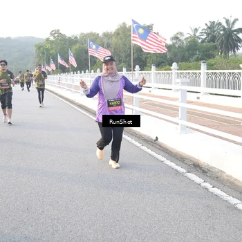 Runner Photo 6830894