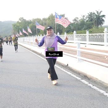 Runner Photo 6830898