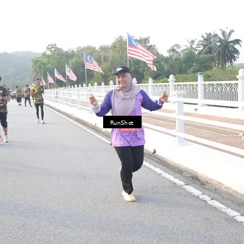 Runner Photo 6830902