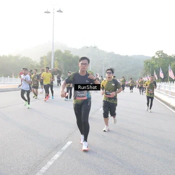 Runner Photo 6830920