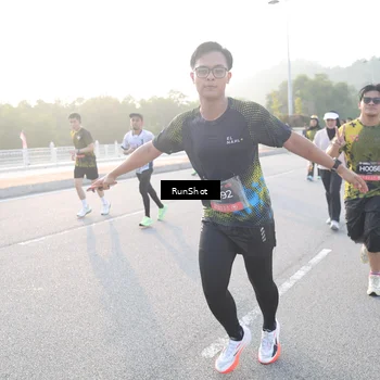Runner Photo 6830943