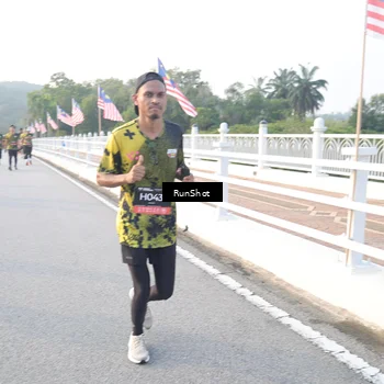Runner Photo 6831004
