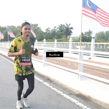 Runner Photo 6831005