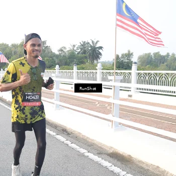 Runner Photo 6831010