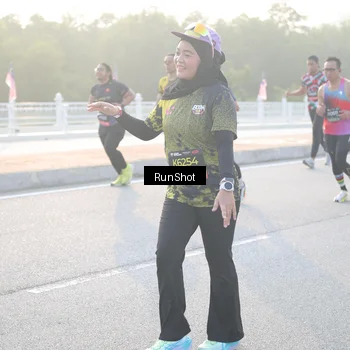 Runner Photo 6831090