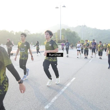 Runner Photo 6831229